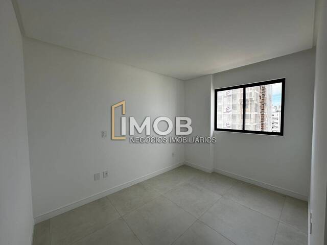 #95 - Apartamento para Venda em Porto Belo - SC - 2