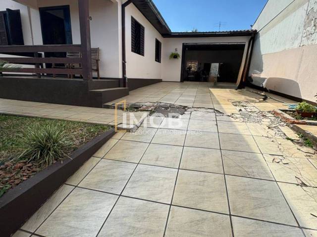 #152 - Casa para Venda em Santa Rosa - RS